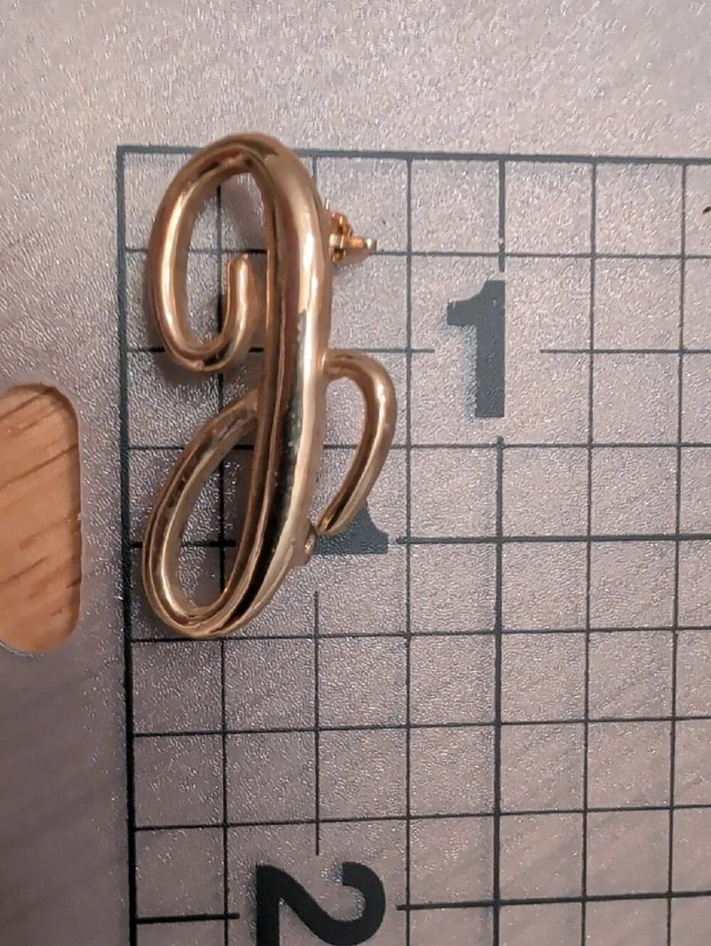 Gold Script Letter 'J' Pin Brooch - Gold Tone Women’s Jewelry